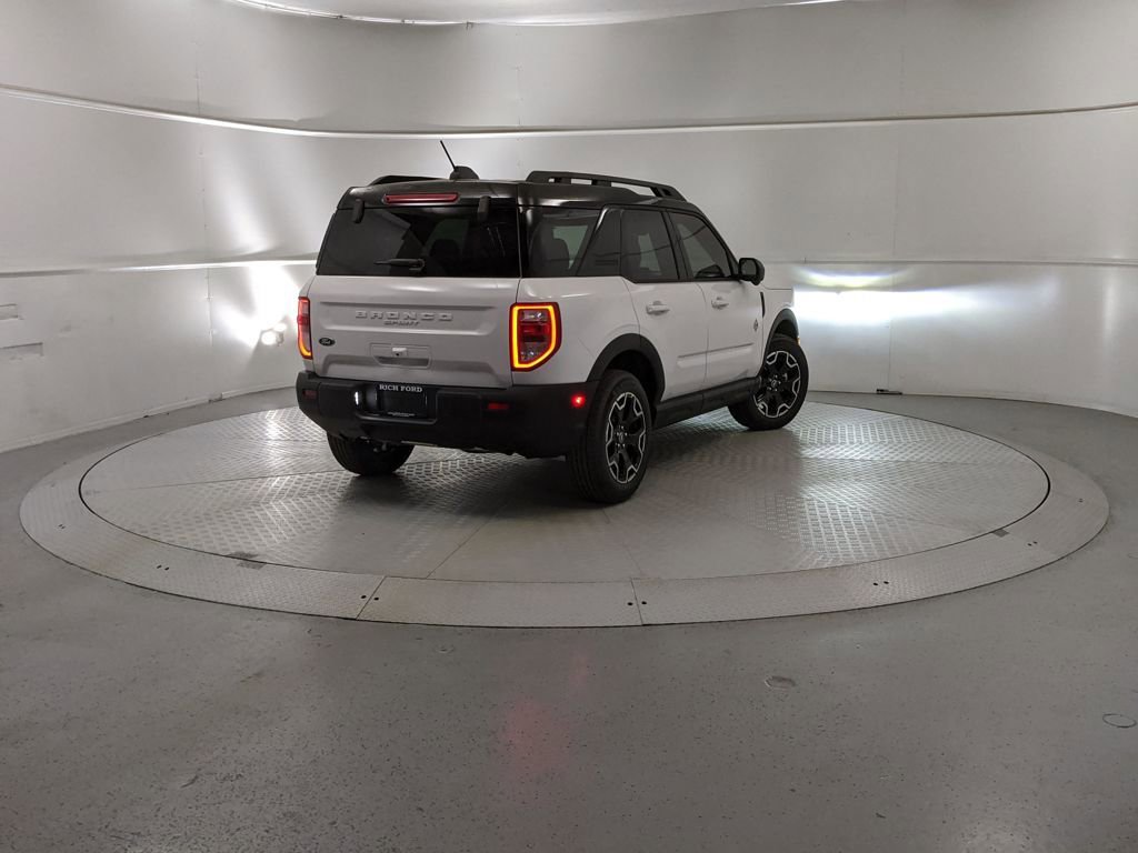 New 2025 Ford Bronco Sport Outer Banks w/ Outer Banks Tech Package+ image 3