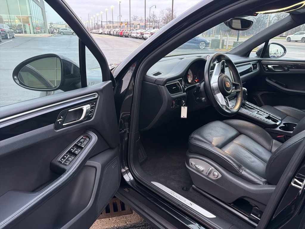 Used 2017 Porsche Macan S image 8
