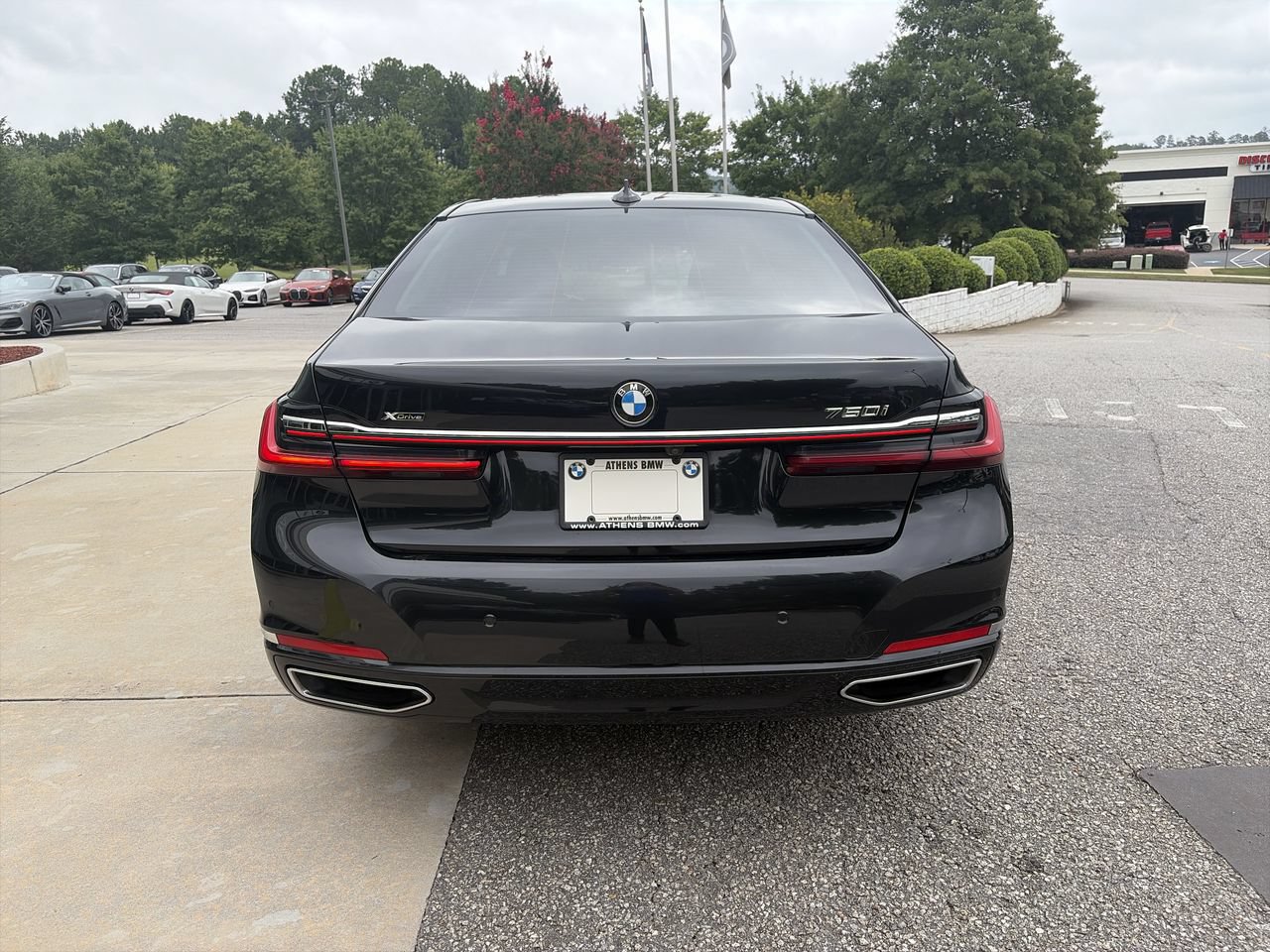 Used 2022 BMW 750i xDrive w/ Executive Package AWD/4WD image 7