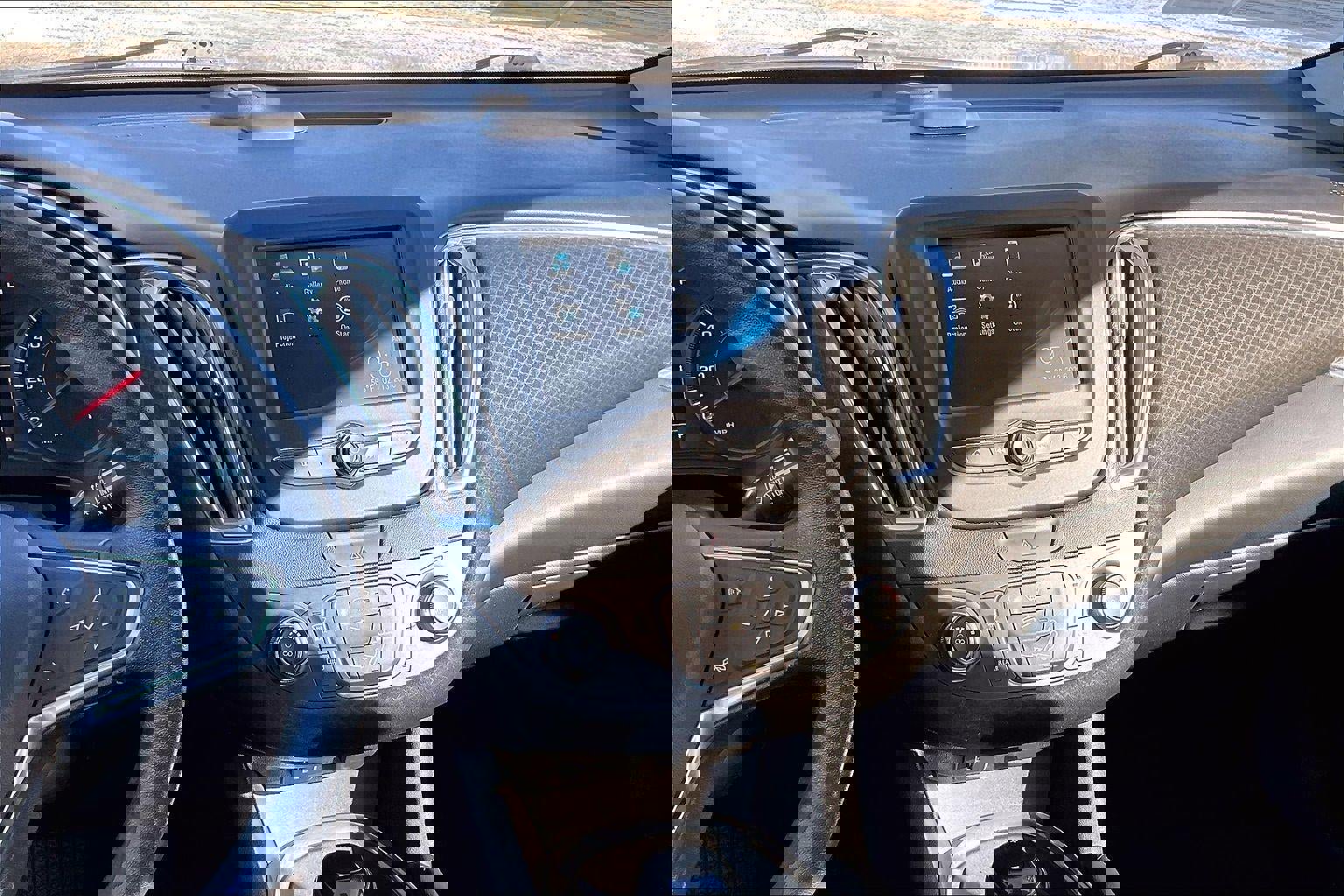 Used 2018 Chevrolet Malibu LT image 6