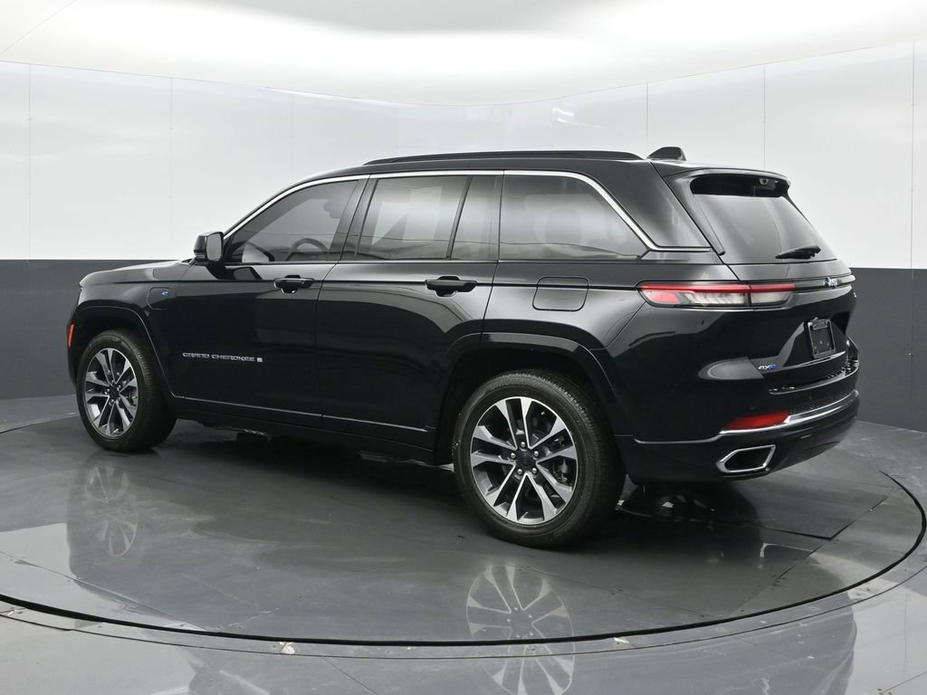 Used 2024 Jeep Grand Cherokee Overland w/ Luxury Tech Group IV image 16