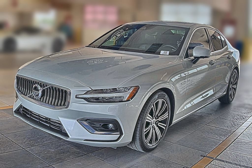 Used 2020 Volvo S60 T5 Inscription FWD image 2