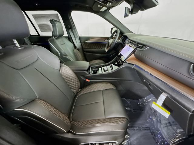 New 2025 Jeep Grand Cherokee Summit image 28