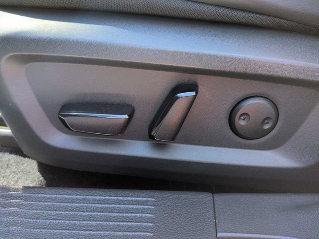 Used 2023 Nissan Rogue SV w/ SV Premium B Package FWD image 16
