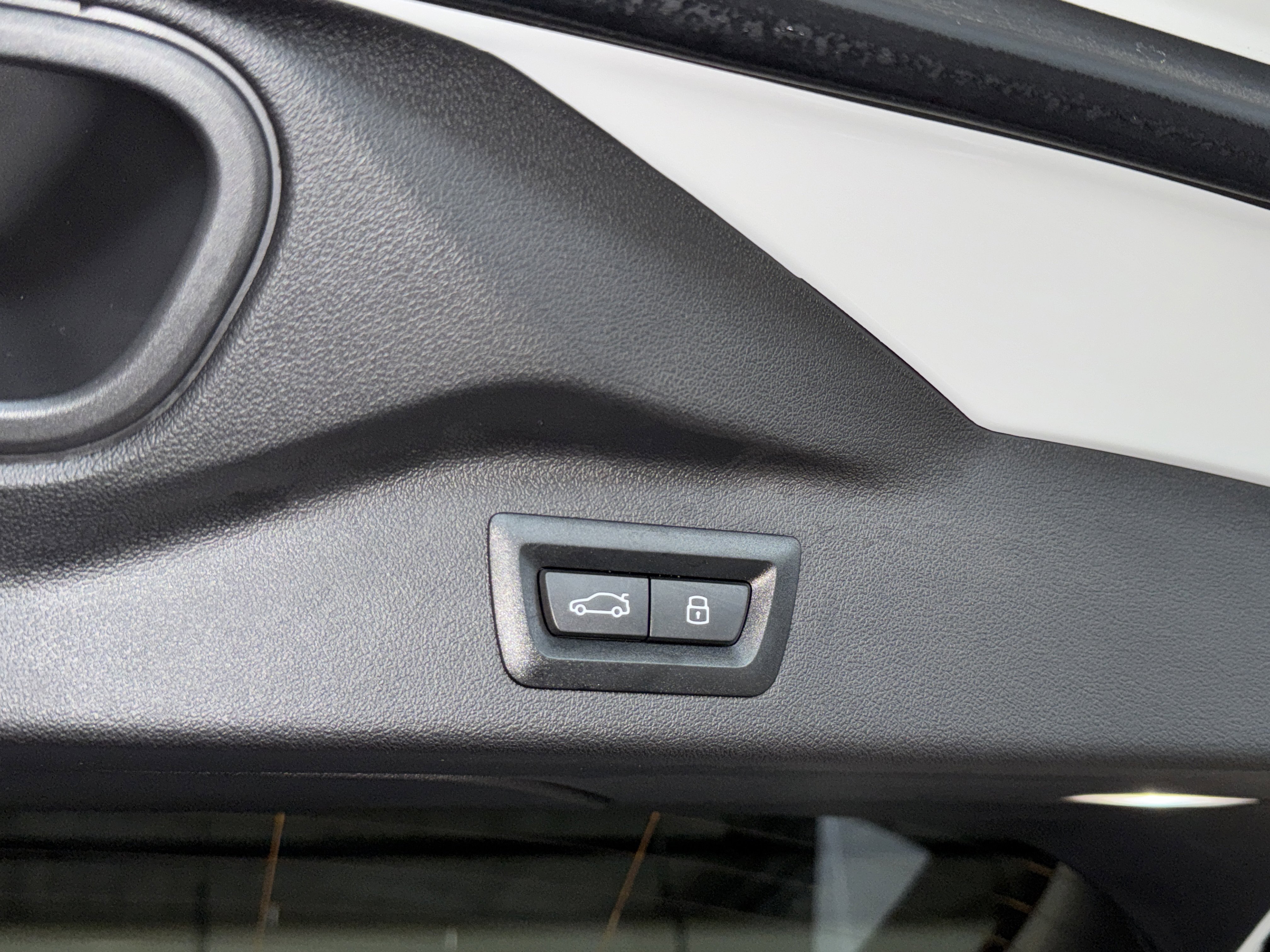 Certified 2025 BMW X7 xDrive40i w/ M Sport Package image 15