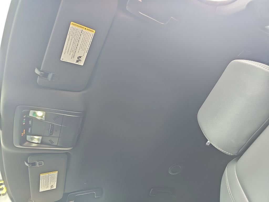 Used 2024 Buick Enclave Premium image 31