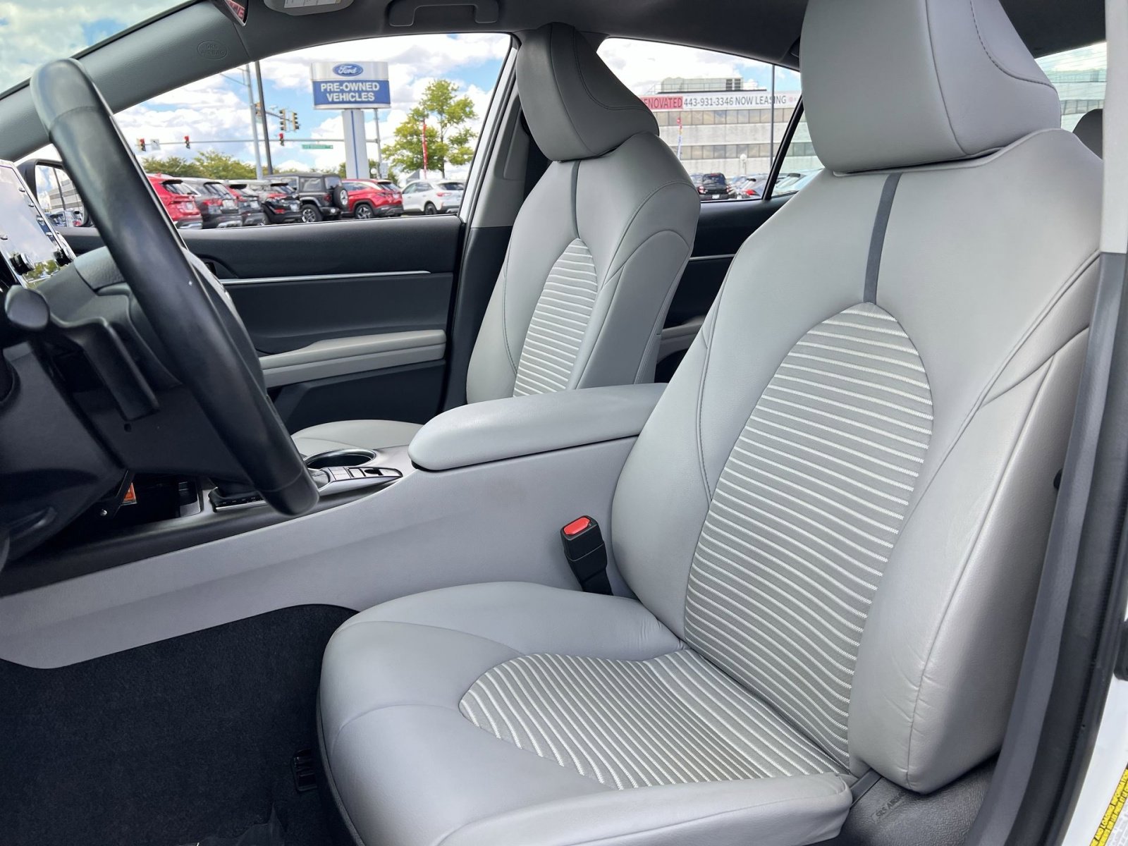 Used 2023 Toyota Camry SE image 13
