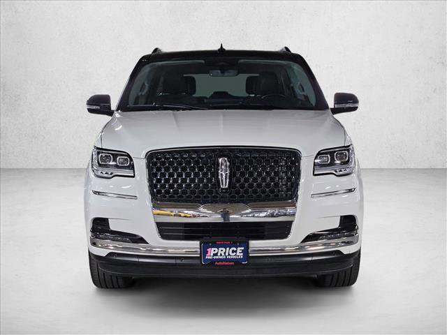 Used 2022 Lincoln Navigator Black Label video 2
