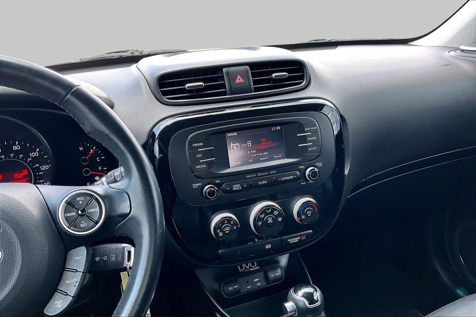 Used 2016 Kia Soul ! FWD image 7