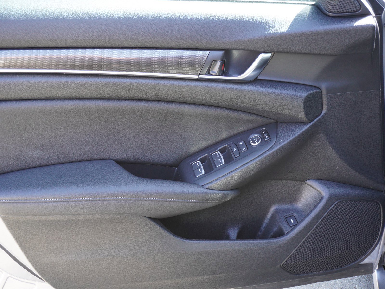 Used 2020 Honda Accord Sport image 18