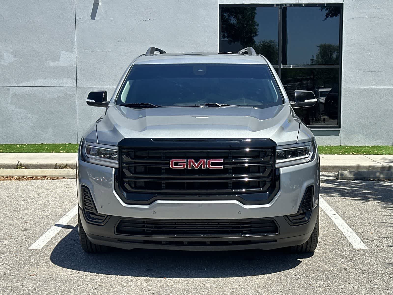 Used 2023 GMC Acadia SLE w/ Driver Convenience Package AWD/4WD image 12