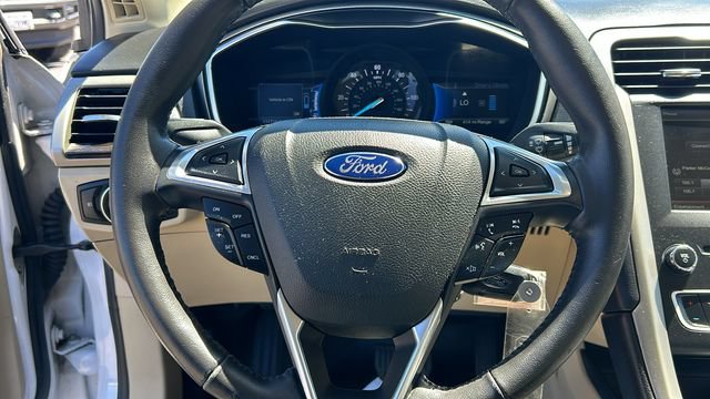 Used 2016 Ford Fusion Energi SE FWD image 19