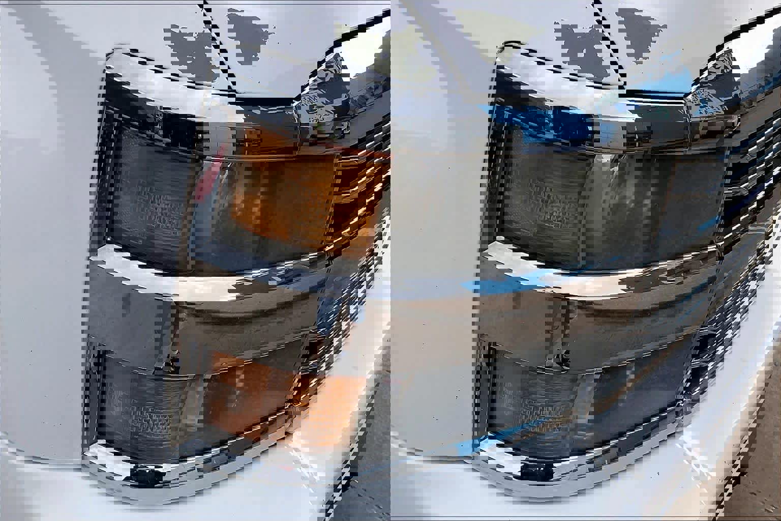 Used 2015 Chevrolet Silverado 2500 High Country w/ Duramax Plus Package AWD/4WD image 28