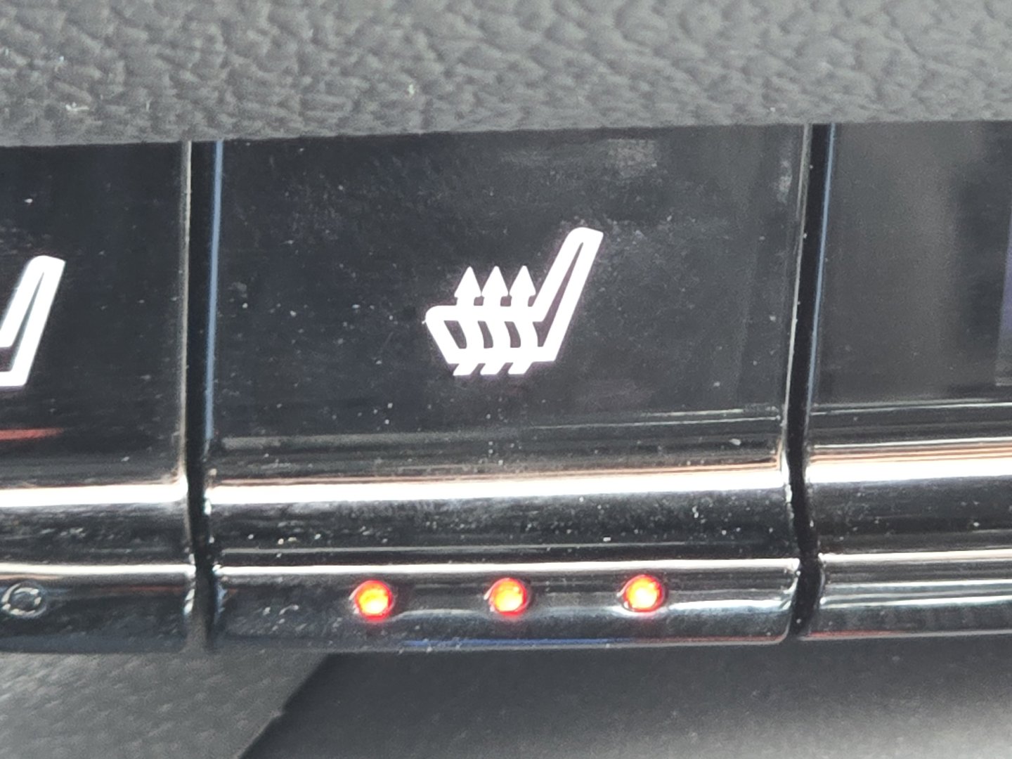 Used 2022 Chevrolet Blazer Premier w/ Enhanced Convenience Package image 12