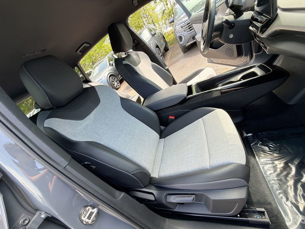 Used 2024 Volkswagen ID.4 2WD image 27