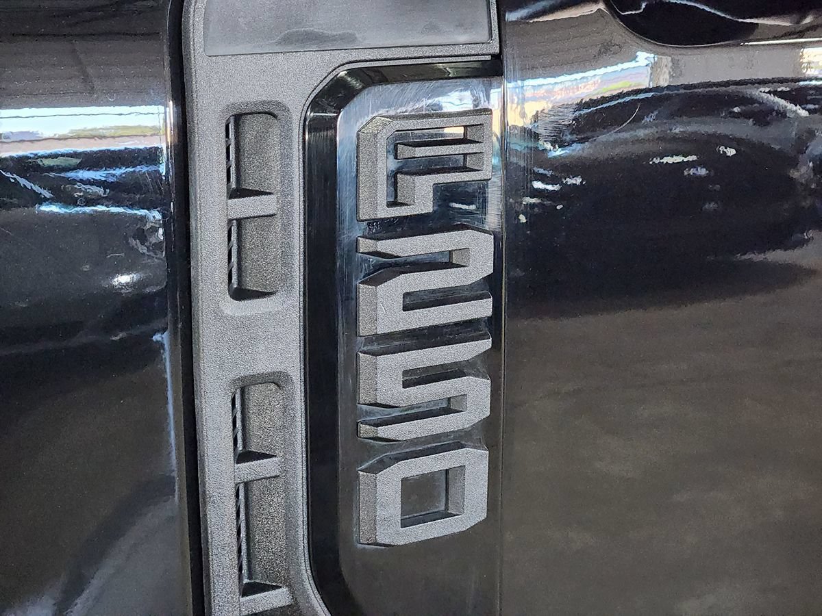 Used 2023 Ford F250 Lariat w/ Lariat Ultimate Package AWD/4WD image 25