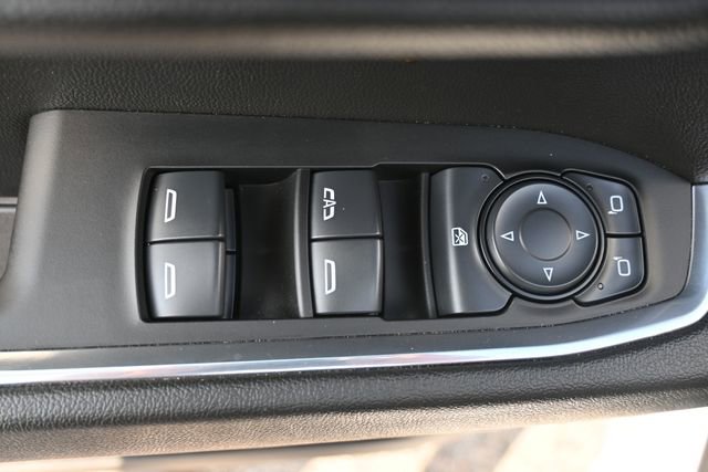 Used 2025 Chevrolet Silverado 1500 LT image 11