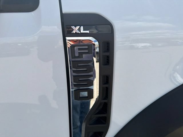 Used 2024 Ford F550 4x4 Regular Cab Super Duty image 11