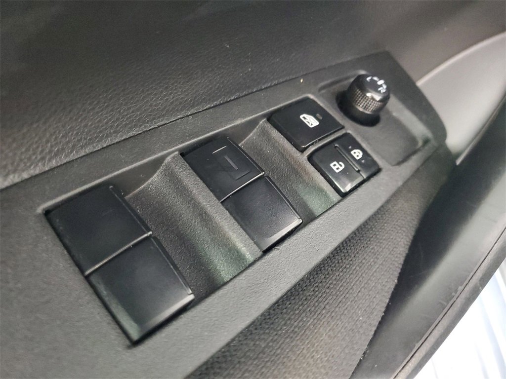 Used 2020 Toyota Corolla LE image 15