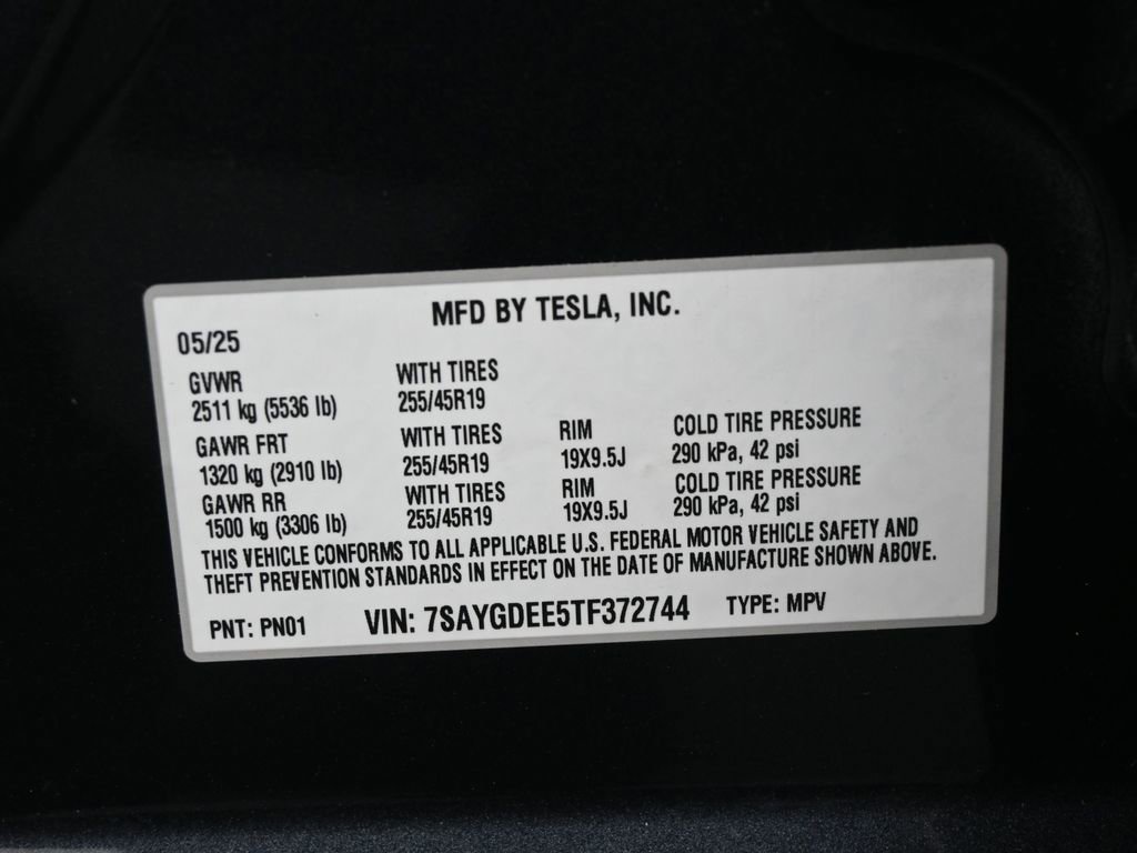 Used 2026 Tesla Model Y Long Range image 8