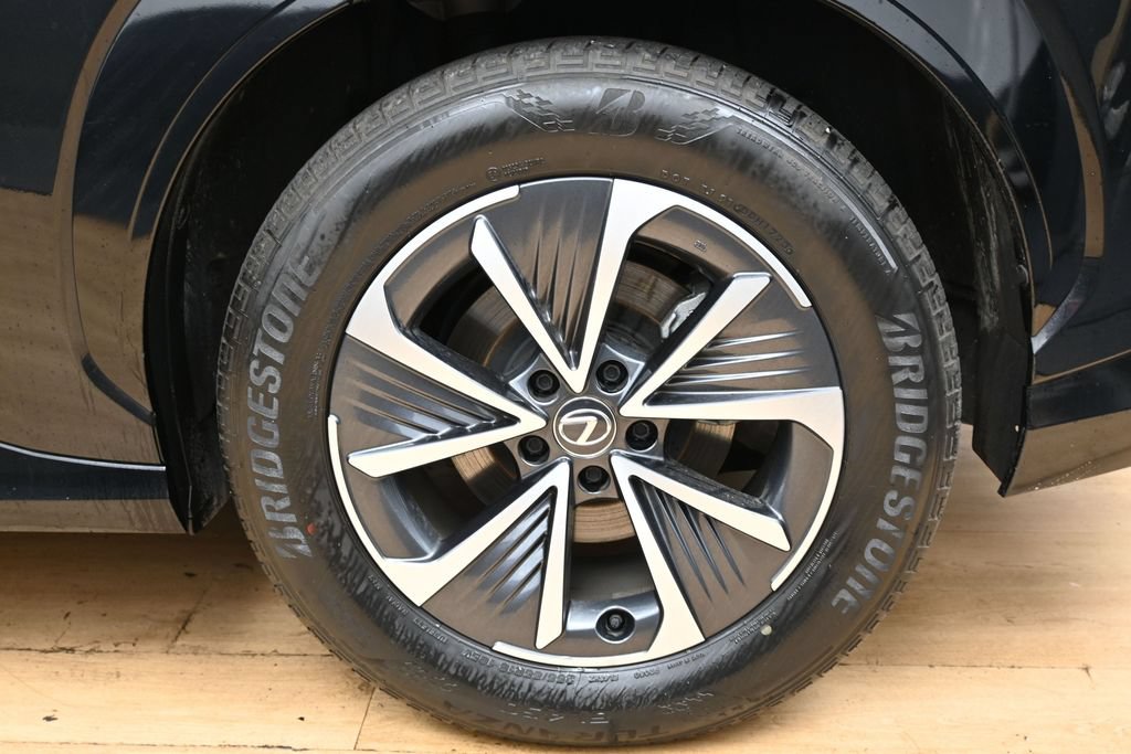 Used 2023 Lexus RZ 450e Premium w/ Technology Package AWD/4WD image 10