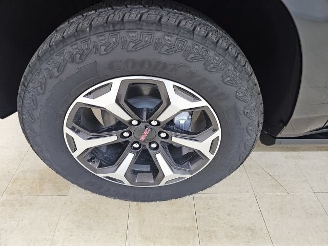 New 2026 GMC Yukon AT4 Ultimate w/ LPO, Floor Liner Package AWD/4WD image 28