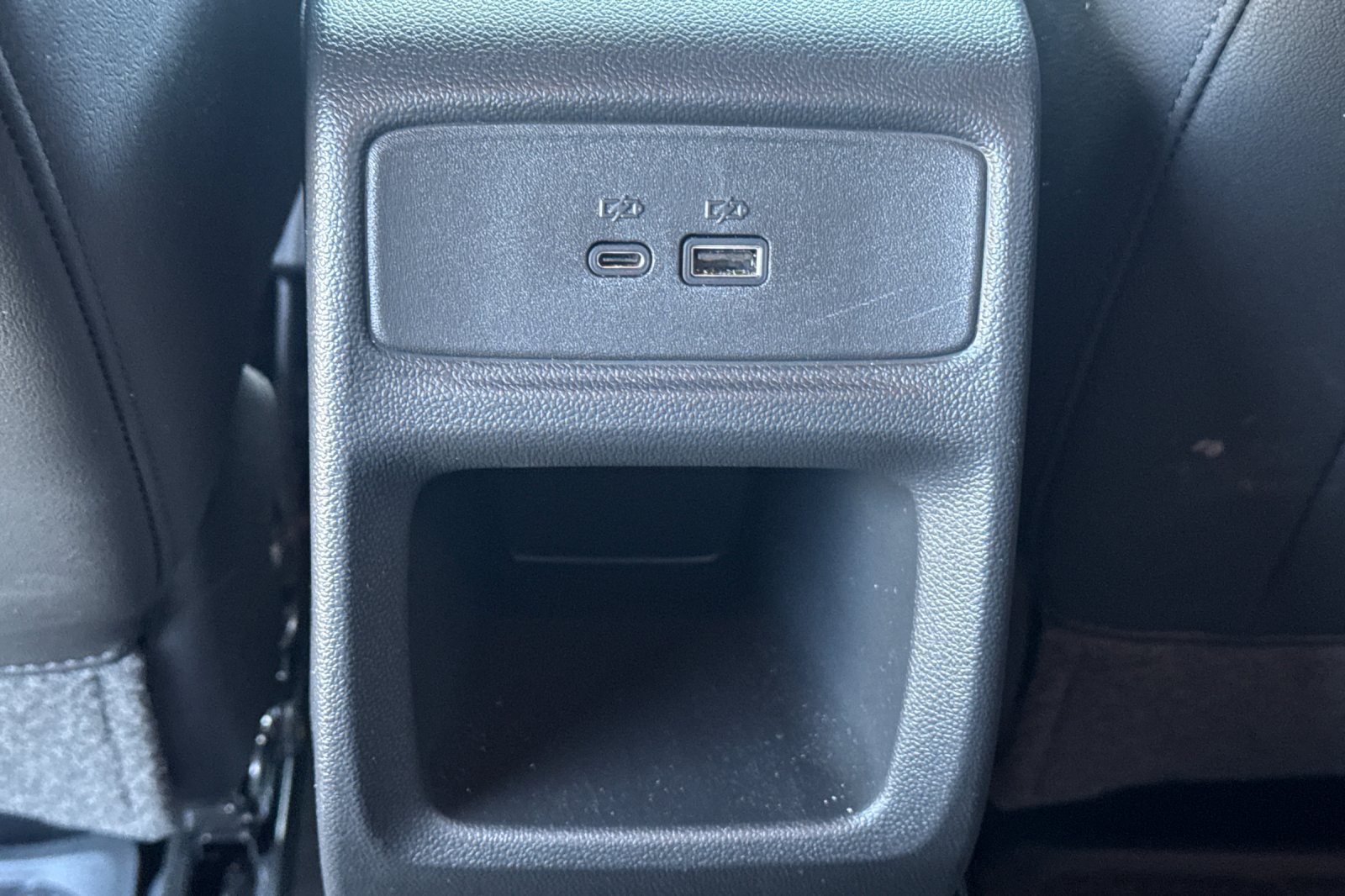 Used 2026 Chevrolet Trax RS w/ Sunroof Package FWD image 44
