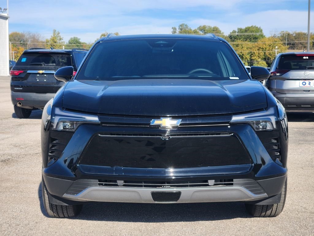 Used 2024 Chevrolet Blazer EV LT image 2
