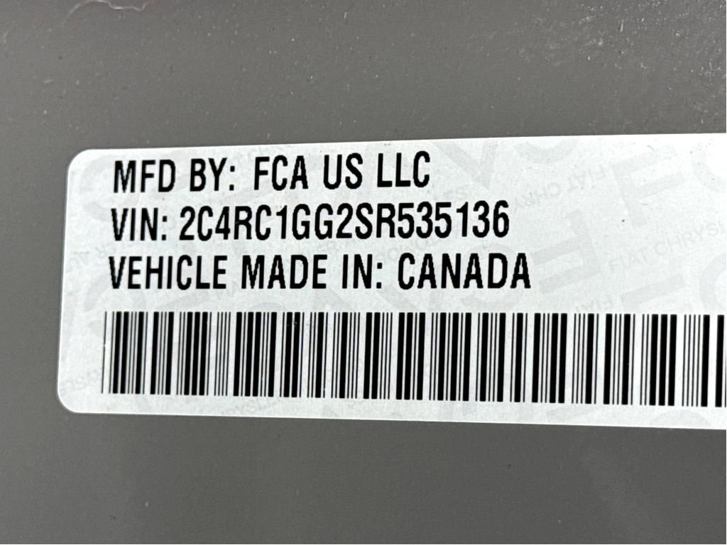 Used 2025 Chrysler Pacifica Limited image 26