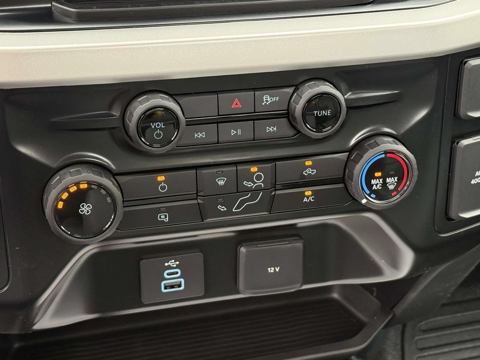 New 2026 Ford F550 4x4 Regular Cab Super Duty image 14