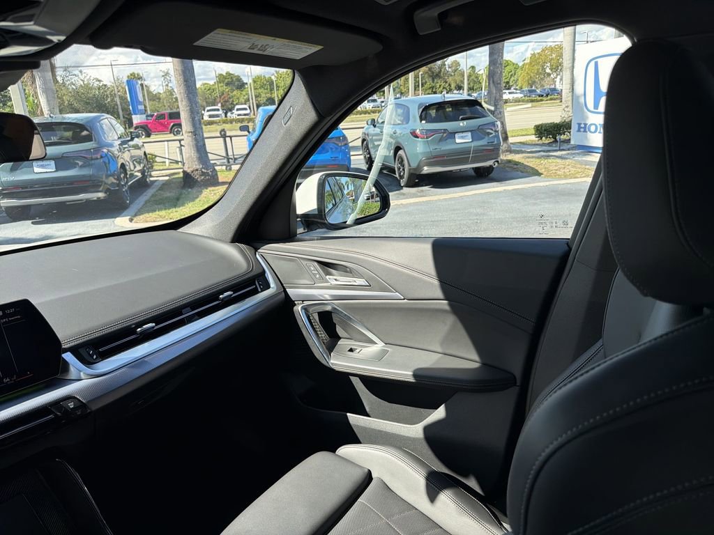 Used 2024 BMW X1 xDrive28i w/ M Sport Package image 17