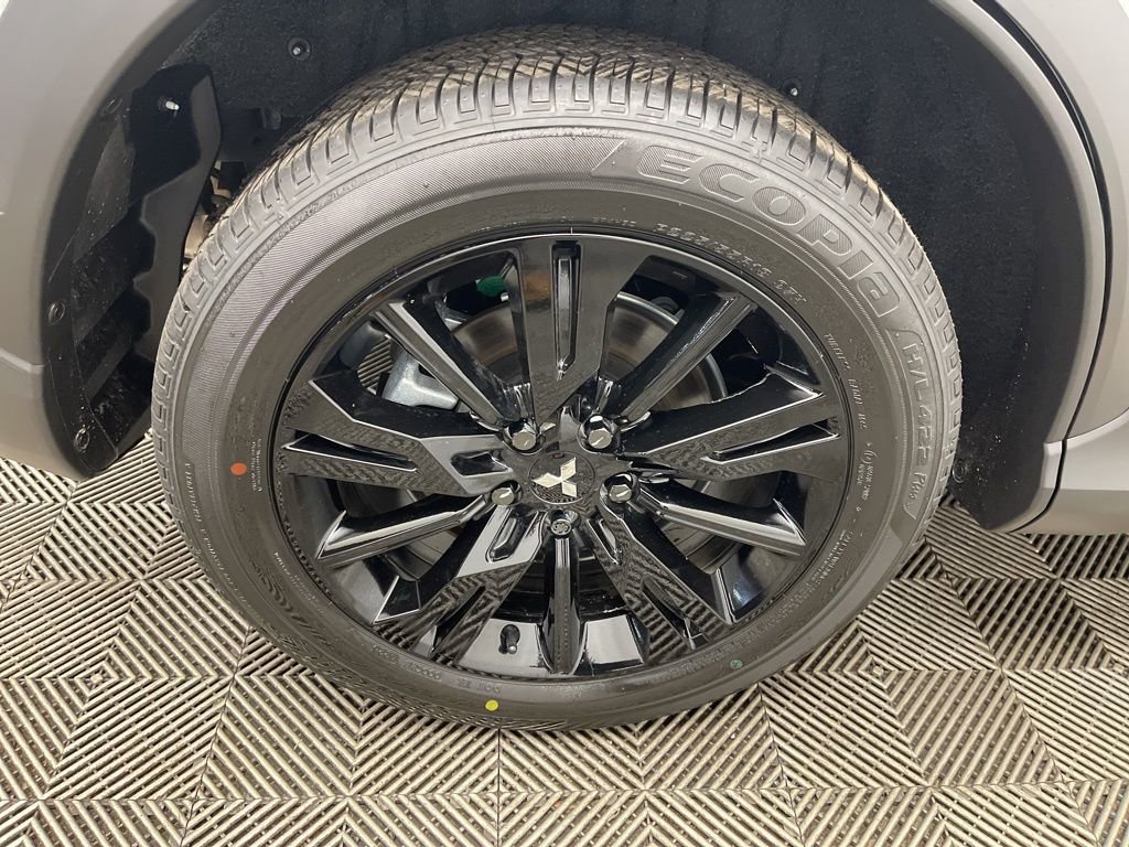 New 2026 Mitsubishi Eclipse Cross Black Edition image 38