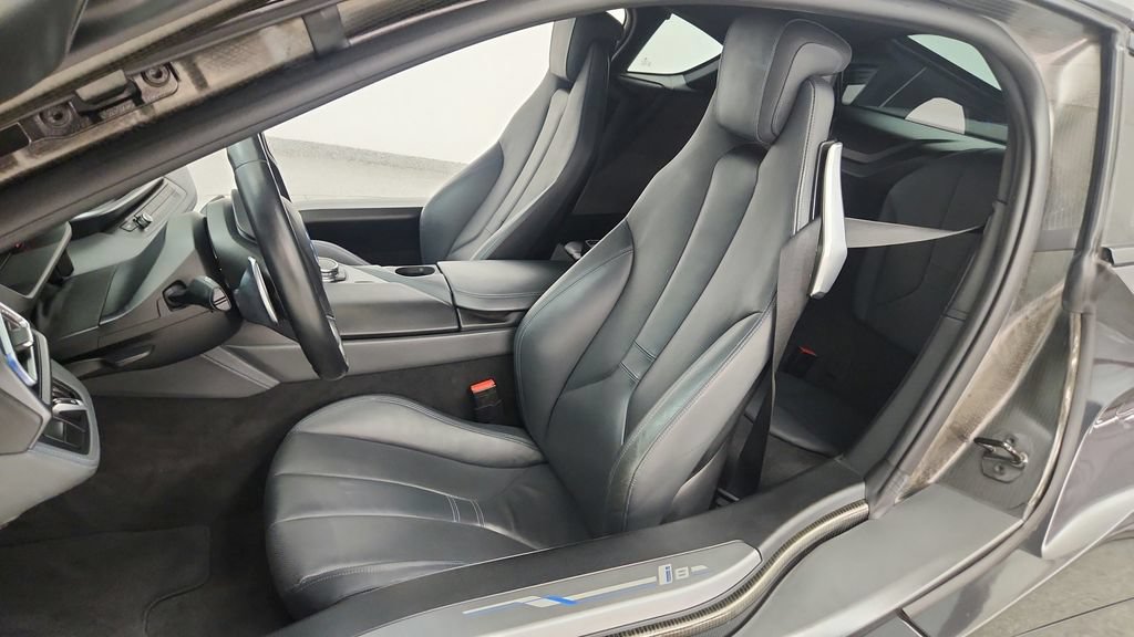 Used 2016 BMW i8 AWD/4WD image 28
