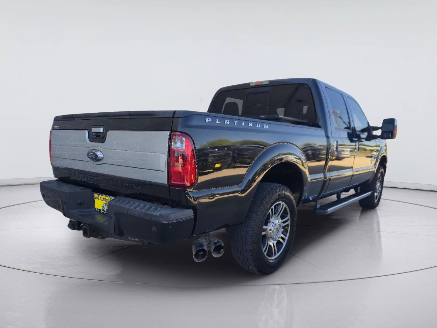 Used 2015 Ford F250 Platinum w/ FX4 Off-Road Package AWD/4WD image 5