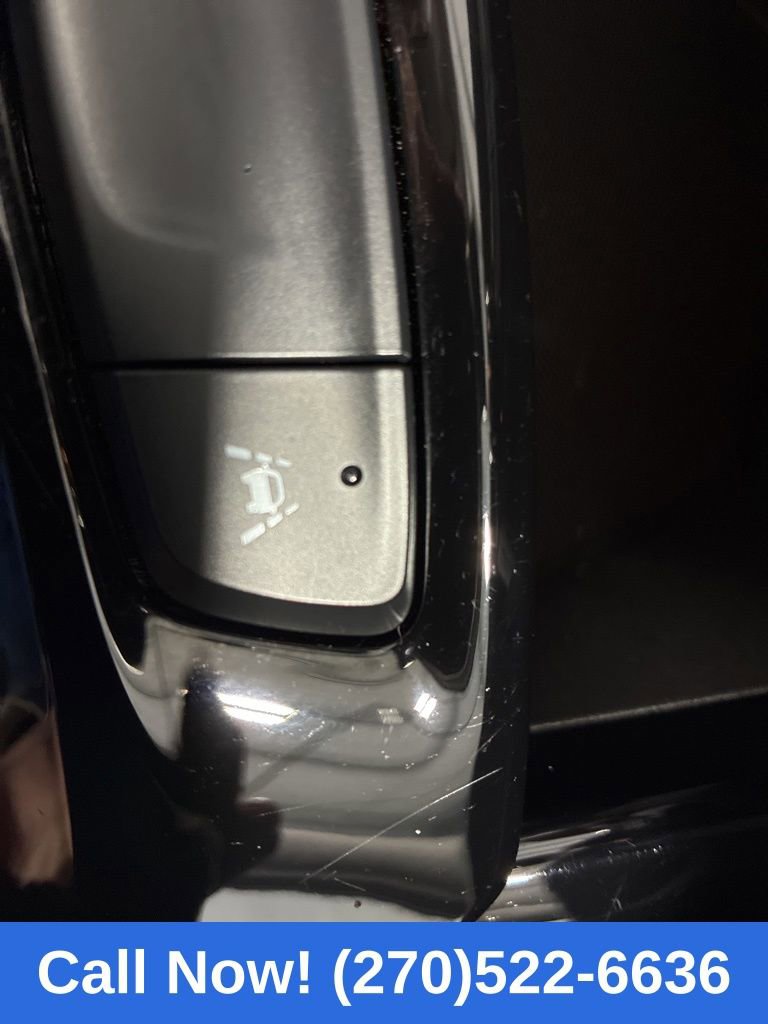 Used 2025 Chevrolet Trax LT image 17