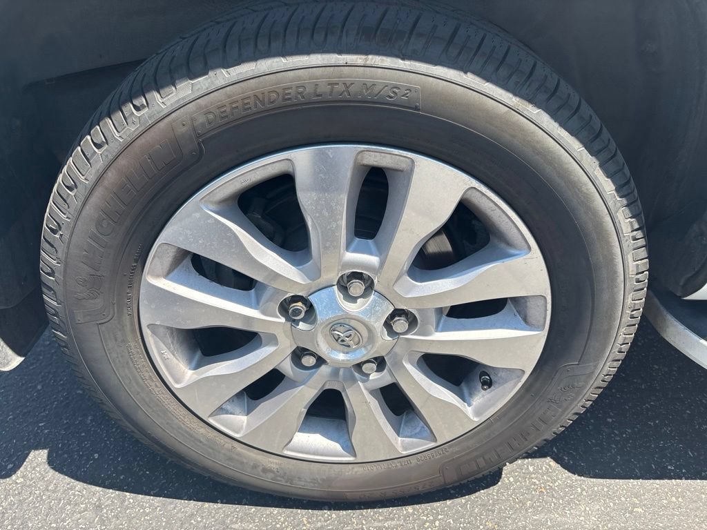 Used 2015 Toyota Sequoia Platinum AWD/4WD image 23