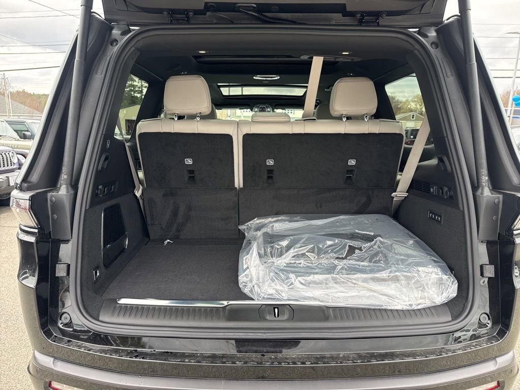 New 2026 Jeep Grand Wagoneer Summit image 29