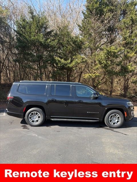 Used 2023 Jeep Wagoneer L 4WD image 5