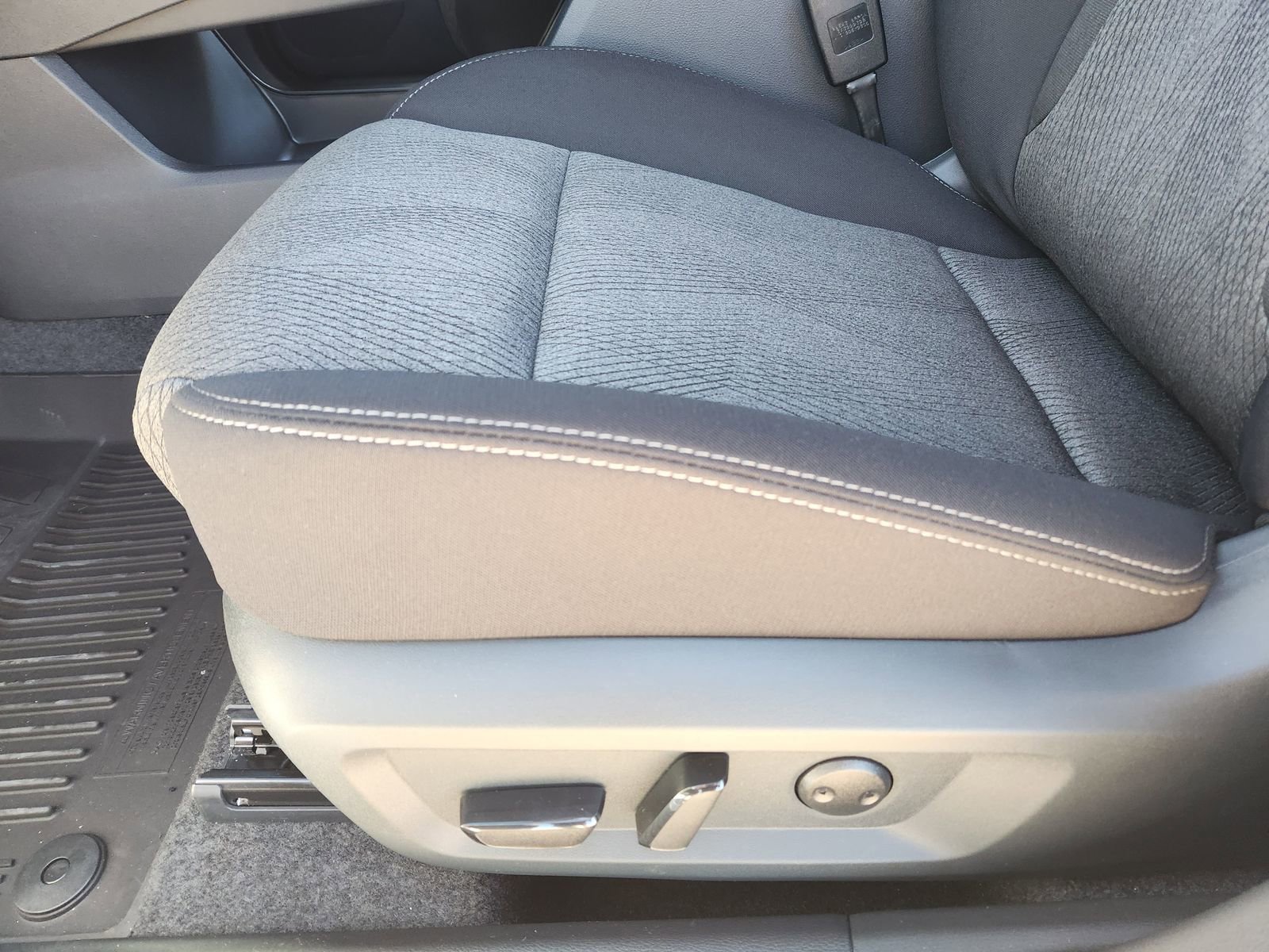 New 2026 Nissan Rogue SV w/ Cold Weather Package FWD image 21