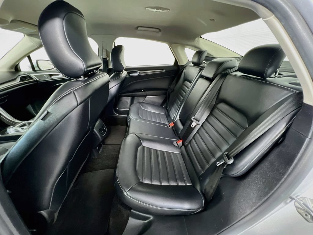 Used 2017 Ford Fusion Energi SE FWD image 24
