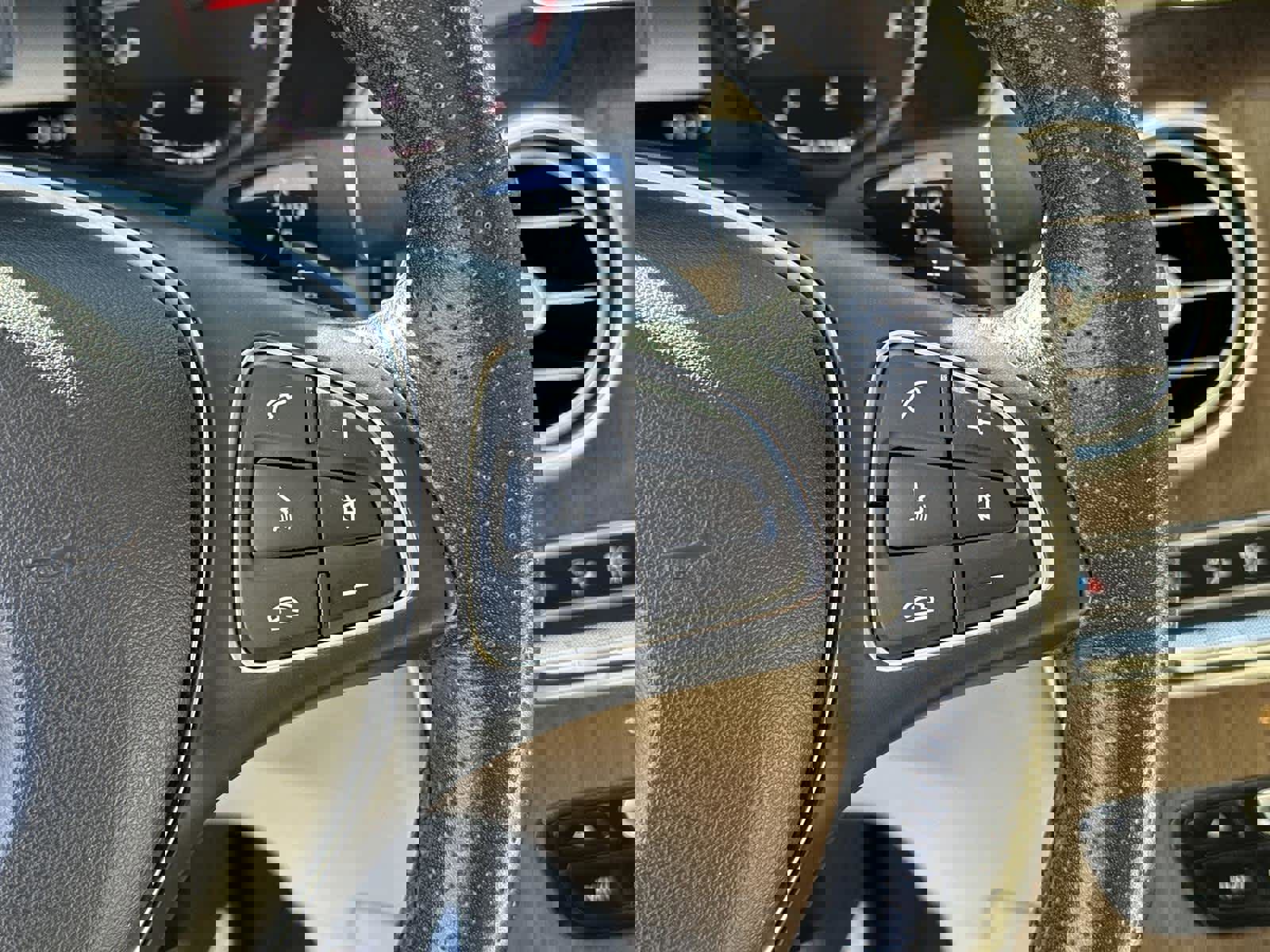 Used 2018 Mercedes-Benz GLC 300 image 25