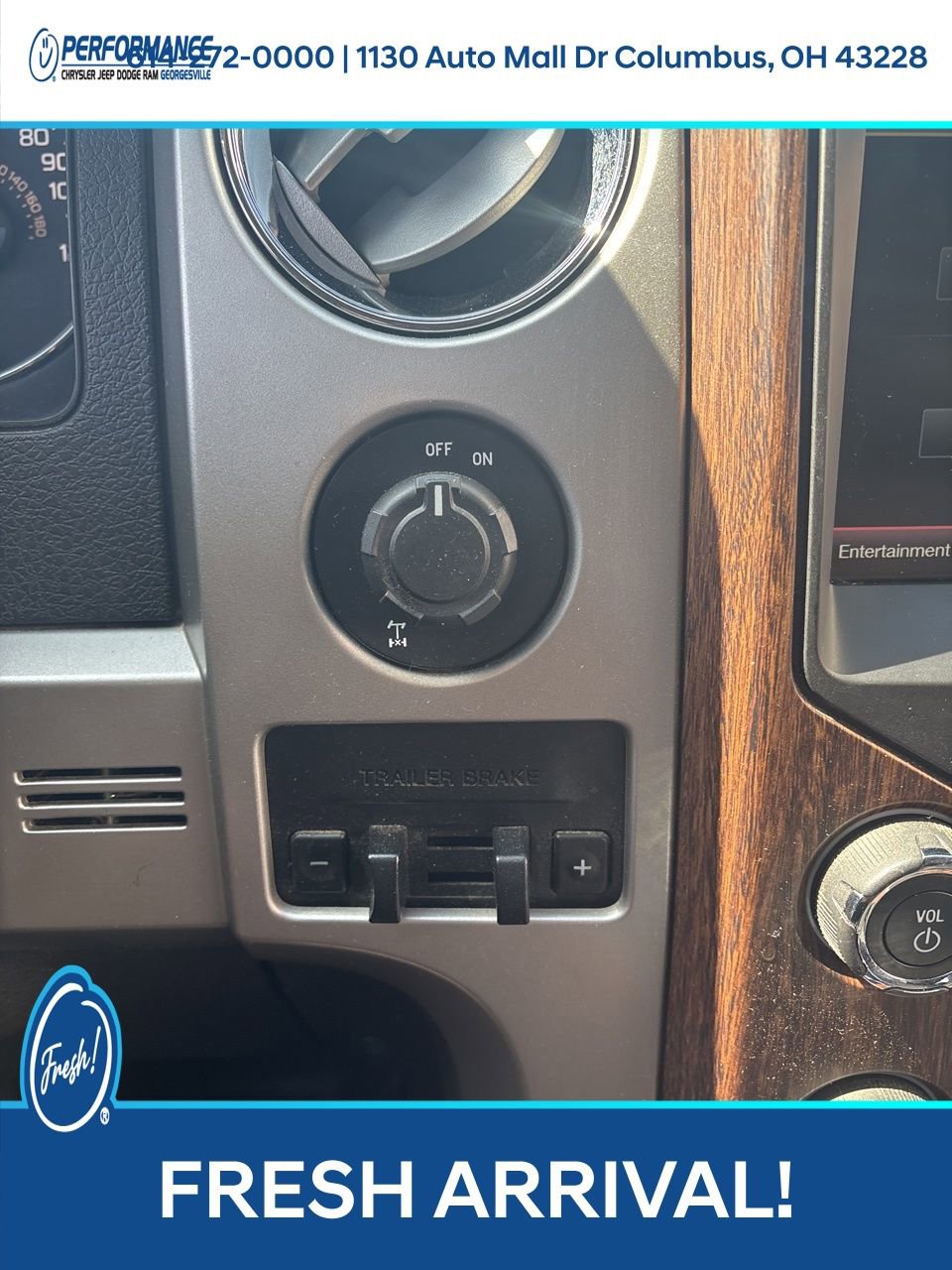 Used 2014 Ford F150 Lariat w/ Lariat Chrome Package image 25