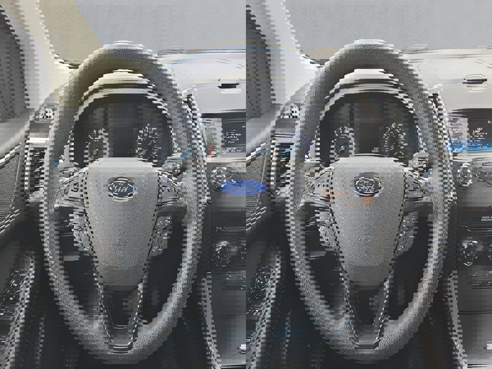 Used 2016 Ford Edge SE image 13