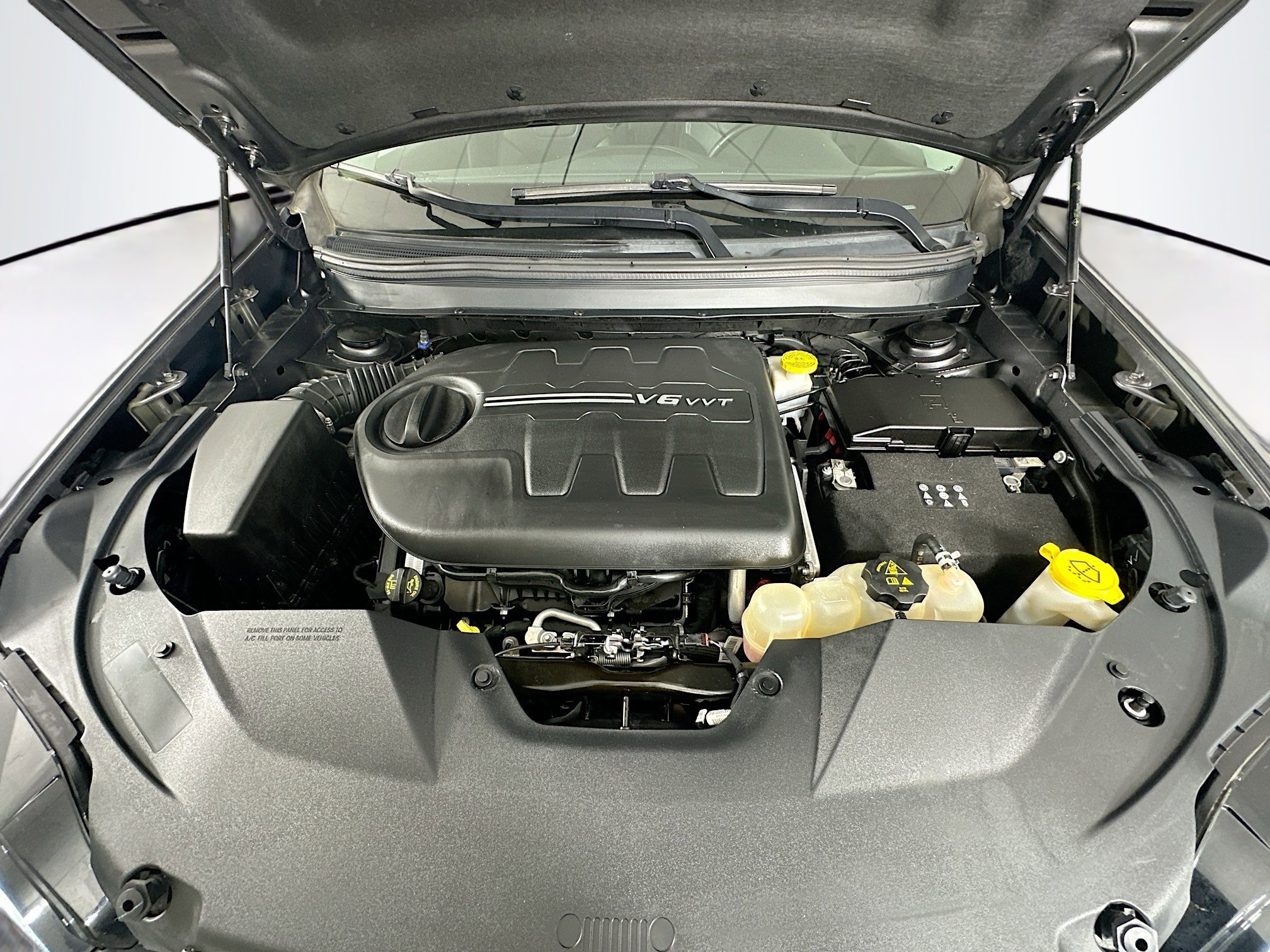 Used 2019 Jeep Cherokee Limited image 34