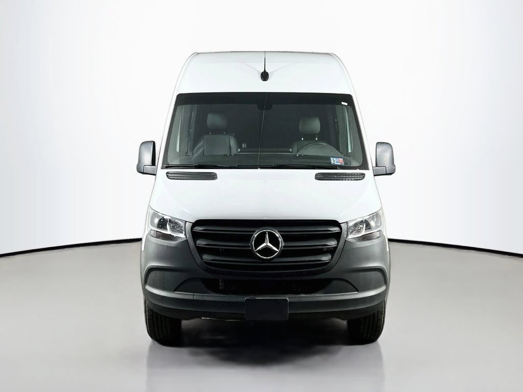 Used 2023 Mercedes-Benz Sprinter 2500 image 2