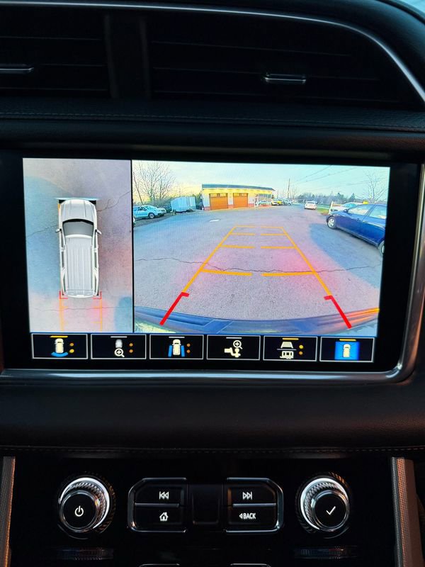 Used 2021 GMC Yukon Denali w/ Denali Premium Package image 18