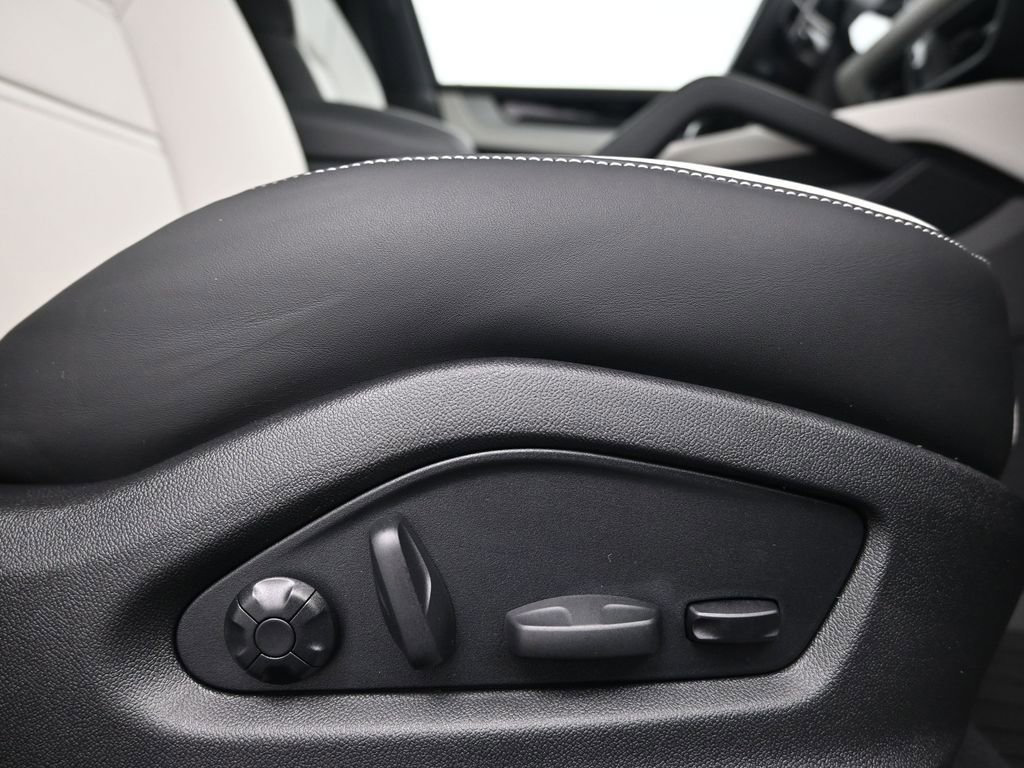 New 2026 Porsche Cayenne Coupe image 15