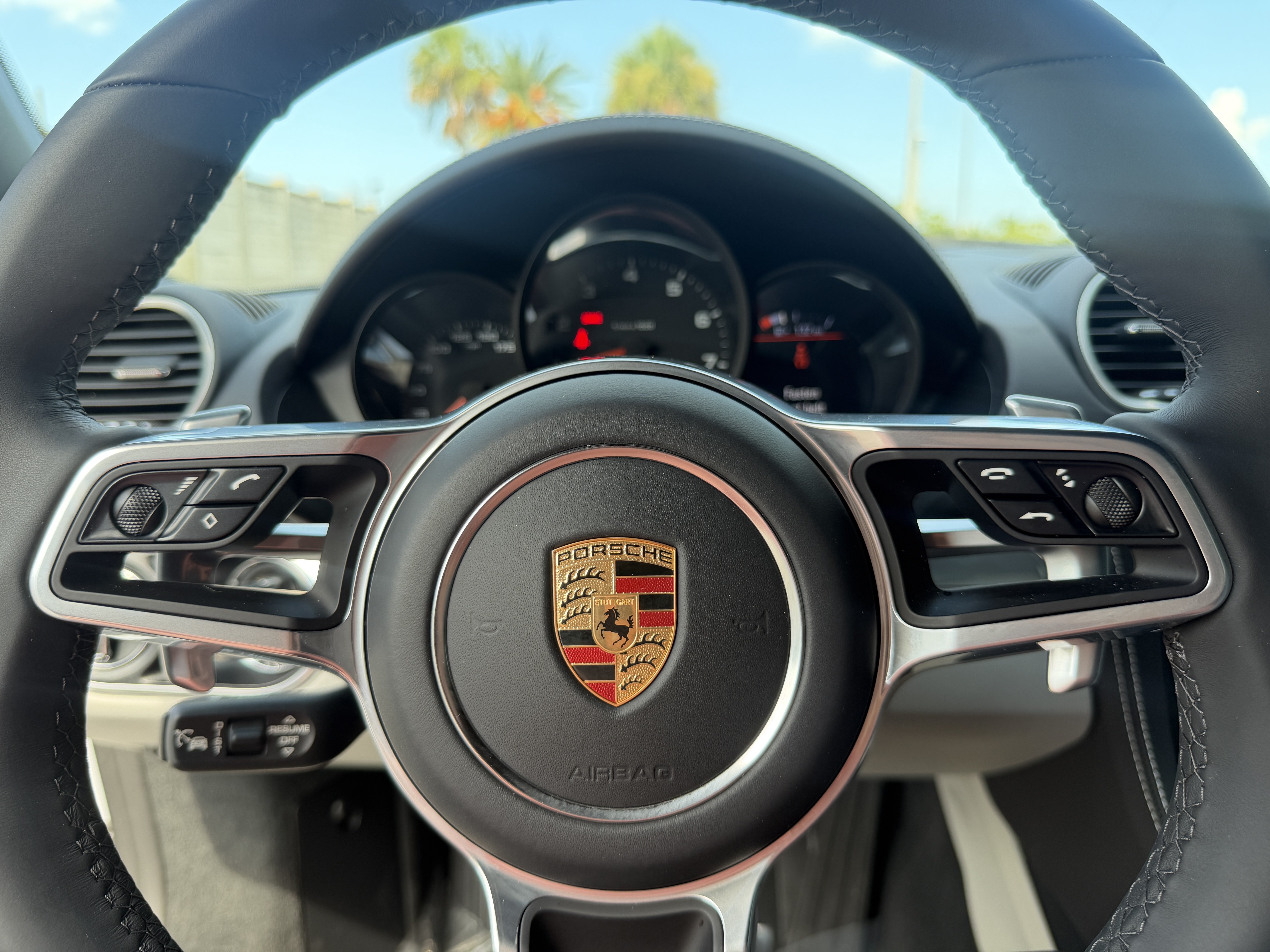 Certified 2024 Porsche 718 Boxster RWD image 29