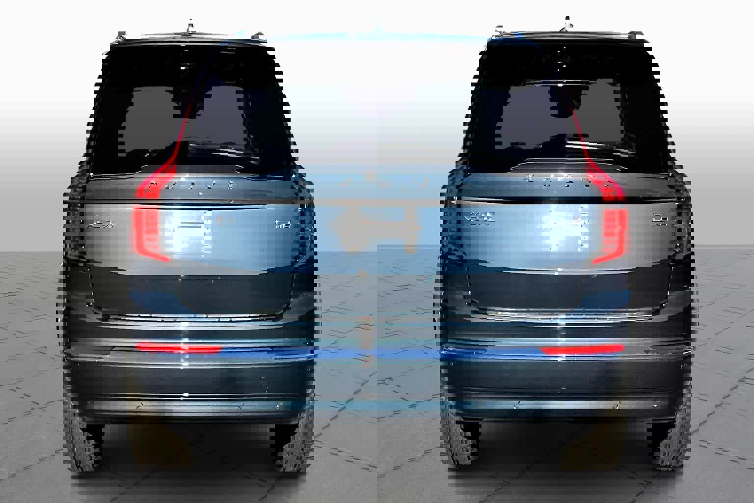 New 2026 Volvo XC90 B6 Plus w/ Protection Package Premier image 4