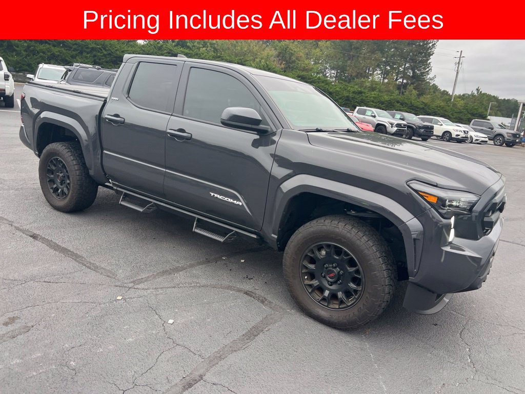 Used 2025 Toyota Tacoma SR5 AWD/4WD image 16